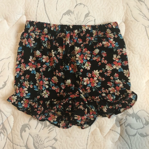 Bundle of 3 shorts - Picture 7 of 8